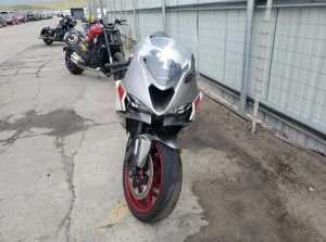 Kawasaki ZX-6R Satılır,Benzin / Bakı / 2024 ,19414.00 AZN