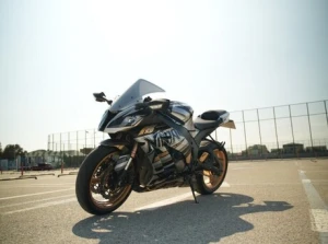 Kawasaki Ninja ZX-10R Satılır,Benzin / Bakı / 2011 ,22000.00 AZN